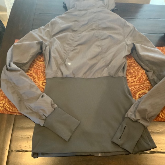 Lululemon Dance Studio Jacket Women Gray Reversible Full Zip Hooded, size 6,NWOT - Picture 5 of 10